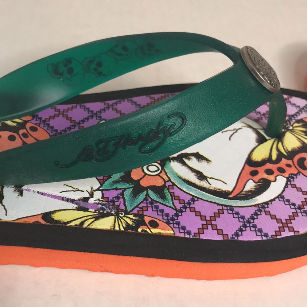Ed Hardy Butterflies & Skulls Flip Flops Sandals Size 5 NEW - Picture 3 of 14